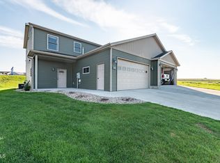 6941 Butler Loop, Bismarck, ND 58504