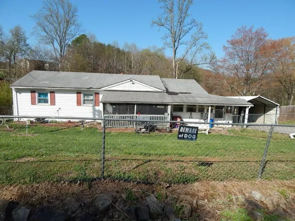 3735 Whispering Ln, Roanoke, VA 24014