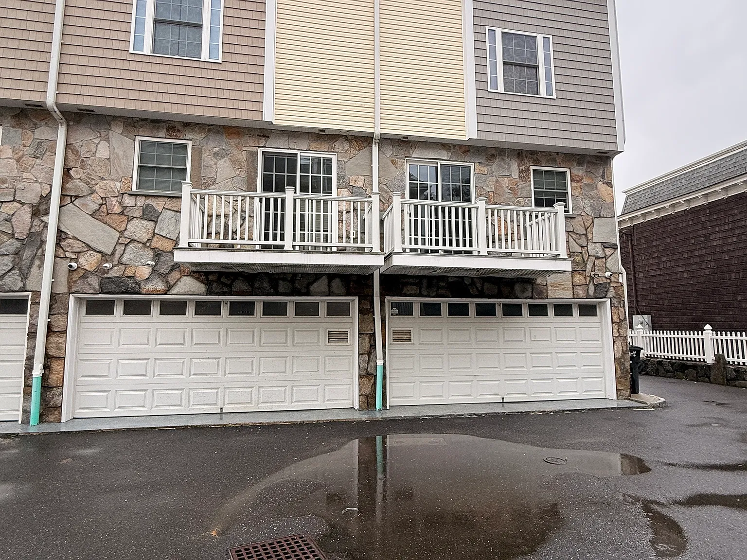 4 bed, 3.5 bath, 2200 sqft, $4,100 — Photo 4