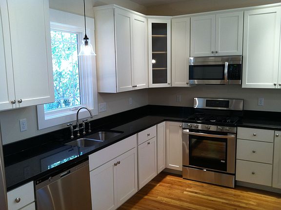 Kitchen (all new appliances)