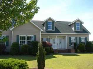 84 Grassy Ln #8, Saint Pauls, NC 28384