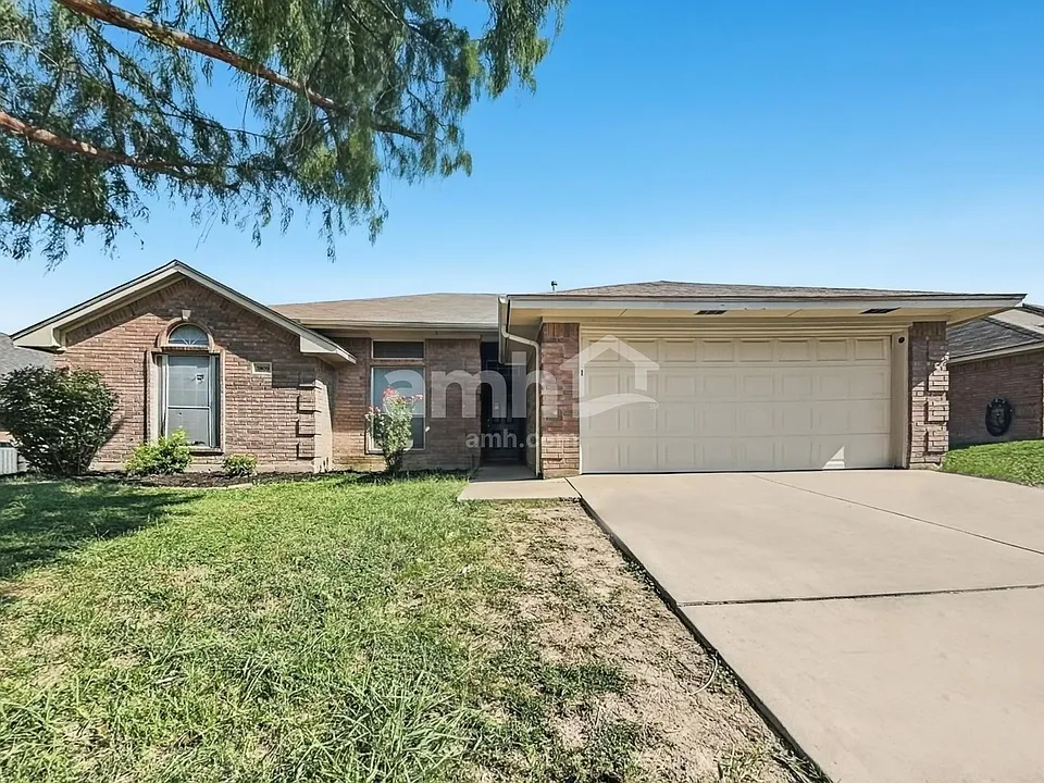 3809 Staghorn Cir N