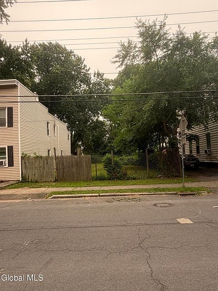 5th image of 536 3rd Street
