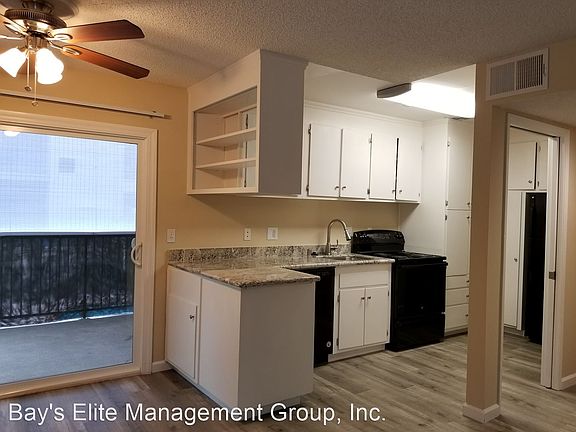 3rd image of 1705 Carmel Dr APT 101