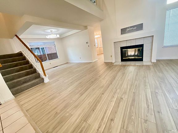 4th image of 505 Edwards Court