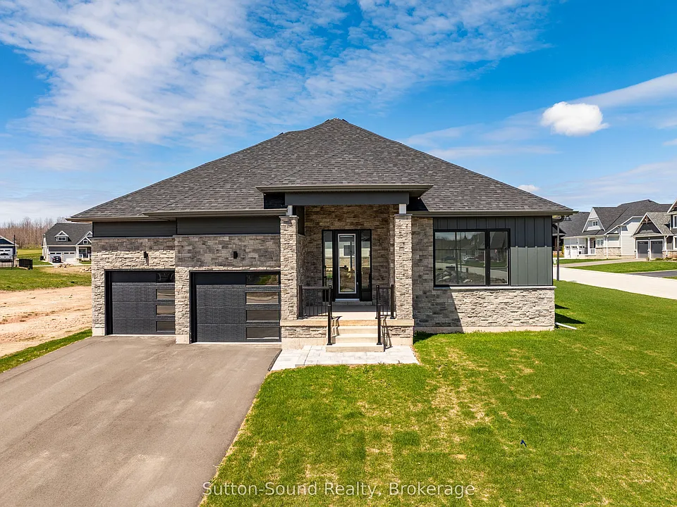116 Laurens Ln