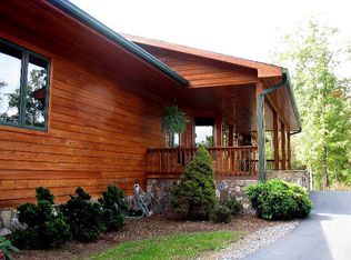 141 Madison Ln, Robbinsville, NC 28771