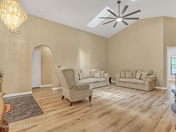5th image of 2968 Pebble Creek St