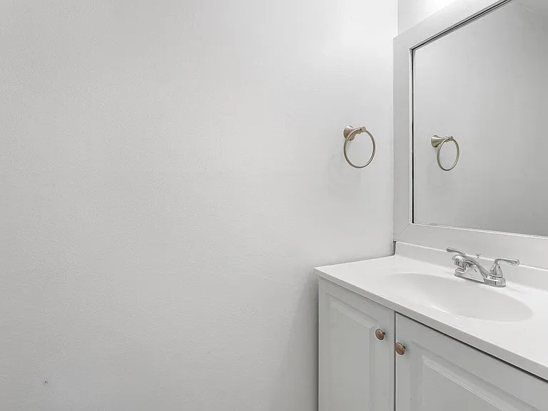304 Georgian Park Dr — Photo 13
