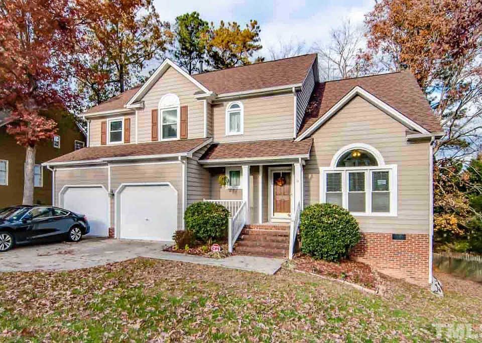 1st image of 9 Trescott Dr