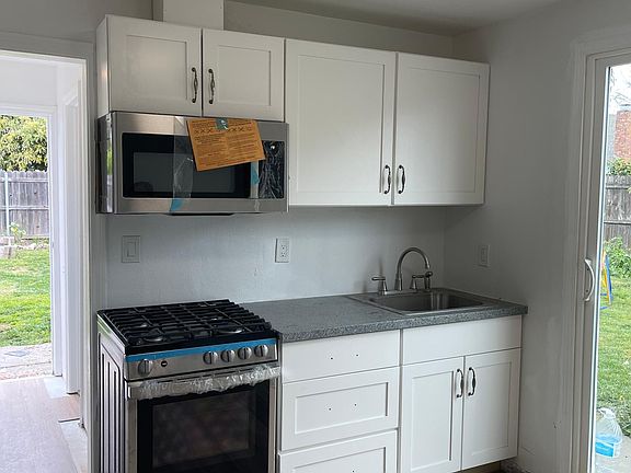 2nd image of 10232 Victoria Ave