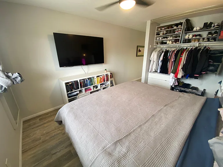 1435 Essex St #1 — Photo 17