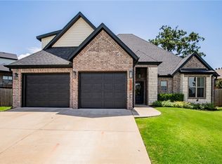 1015 Marbella Ct, Cave Springs, AR 72718