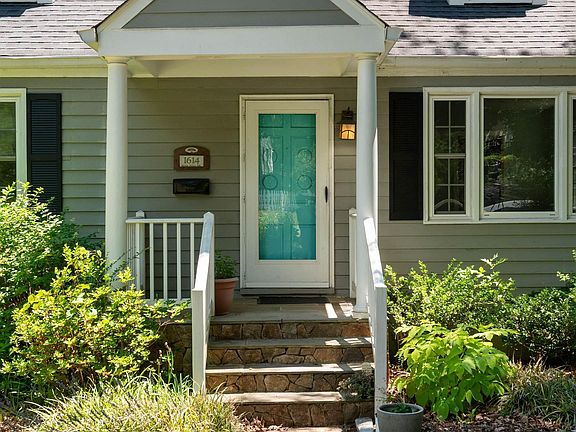 5th image of 1614 Rose Hill Dr