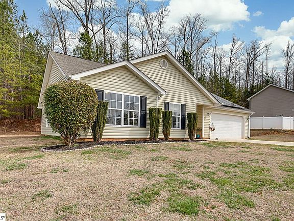 2nd image of 505 Brenna Ln