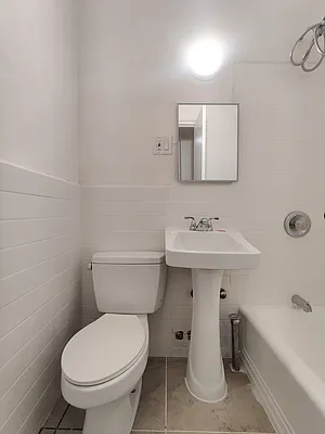 Rented by Signature Property Realty | media 10