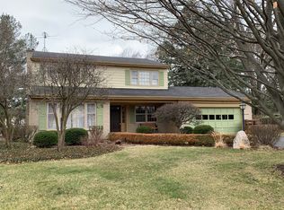 2S538 Burning Trl, Wheaton, IL 60189