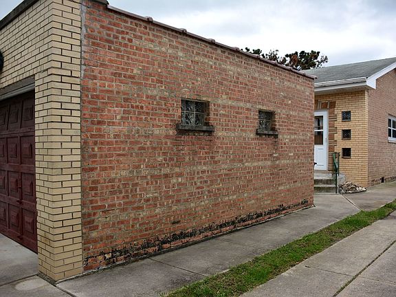 4th image of 11430 S Saint Louis Ave