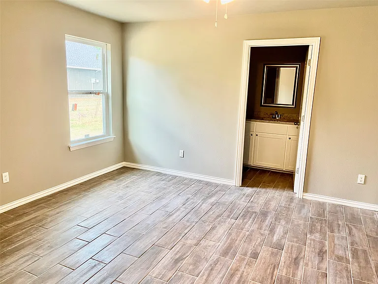 504 S 14th Ave — Photo 10