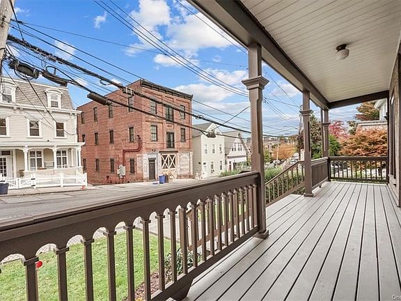 3rd image of 18 N Washington St #1R