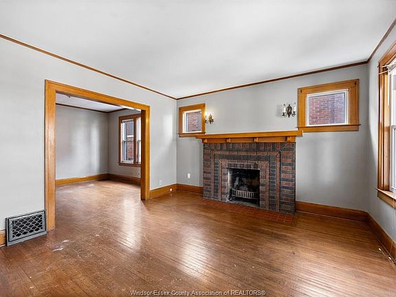3rd image of 636 Partington Ave