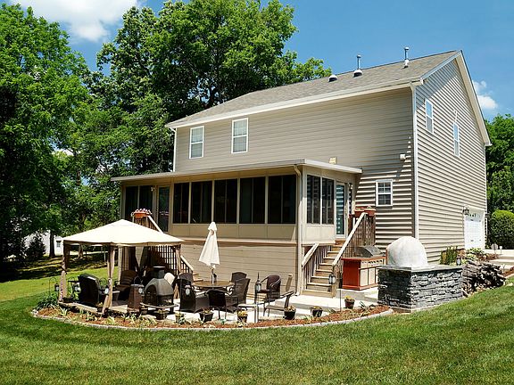4th image of 706 Cloverfield Dr