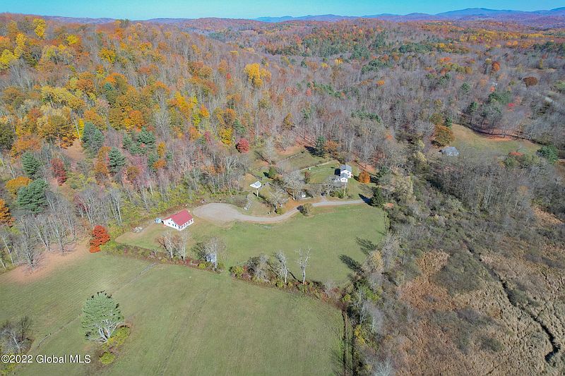 2nd image of 40 Little Lane