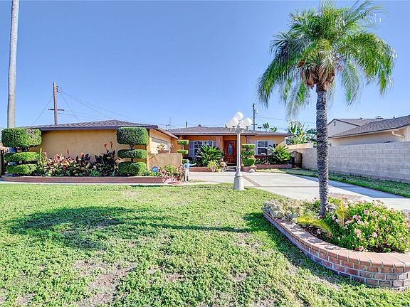 2nd image of 2052 E Idahome St