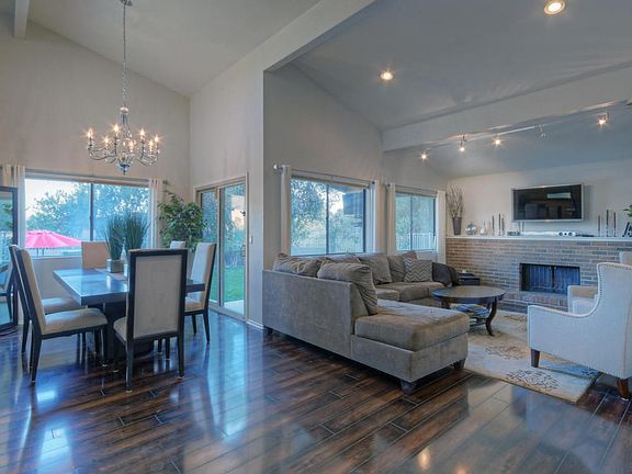 2145 E Kaler Dr Phoenix AZ-large-004-10-