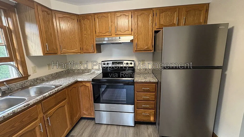 2 bed, 1.0 bath, 900 sqft, $2,000 — Photo 4