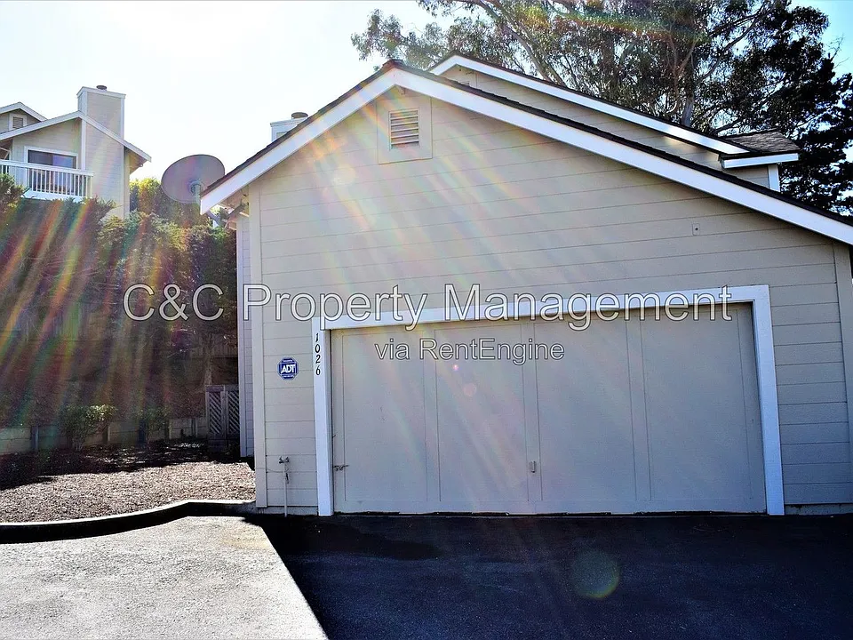 1026 Olympic Ln