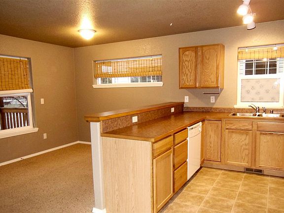 2nd image of 2119 Livingston Ave