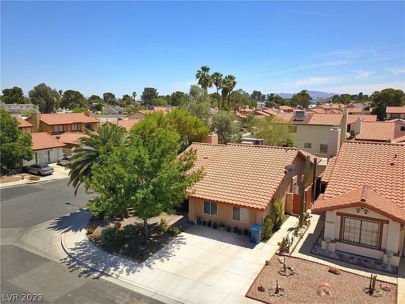 2nd image of 3369 Bridgeport Dr