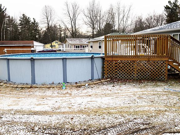 3rd image of 177 Robinhood Dr