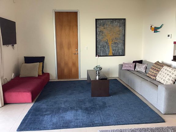 Additional living space / entertainment area