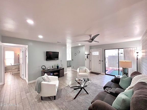 4th image of 850 S RIVER Drive #1085