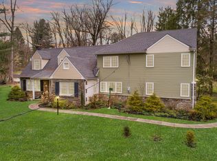 221 Gulph Creek Rd, Wayne, PA 19087
