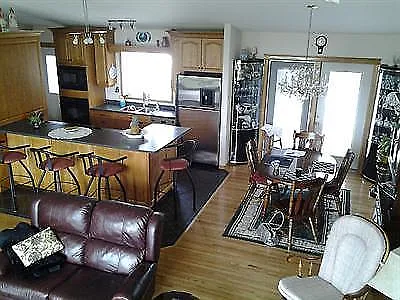 670 Saskatchewan Cres E — Photo 12
