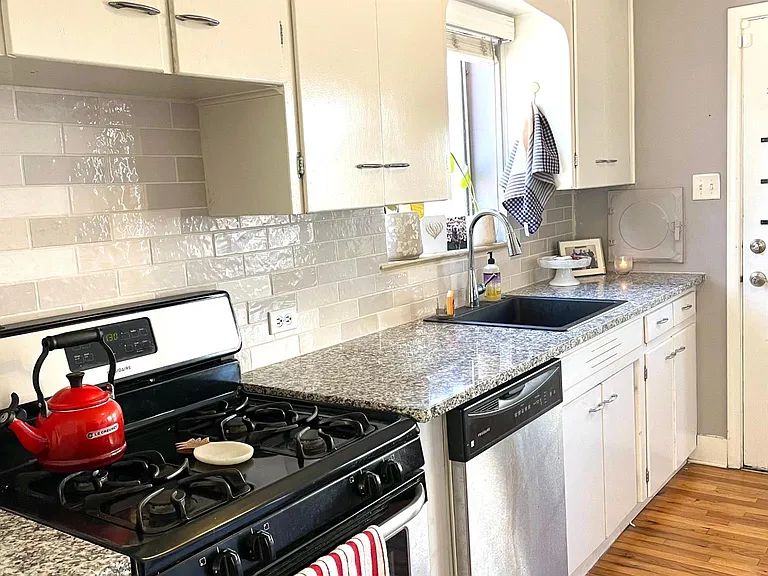 2292 S Lincoln St — Photo 4