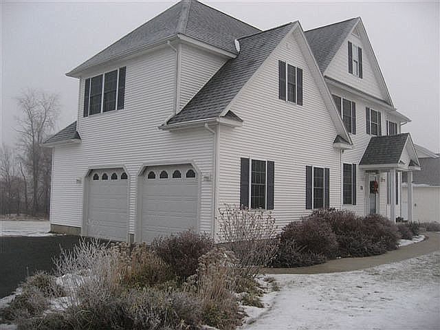2nd image of 21 Bayberry Dr