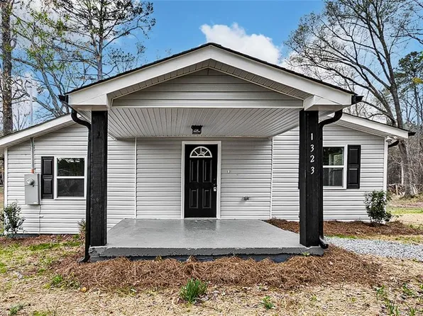 1323 Colon Rd, Sanford, NC 27330