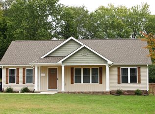 212 Princeton Cir NE, Roanoke, VA