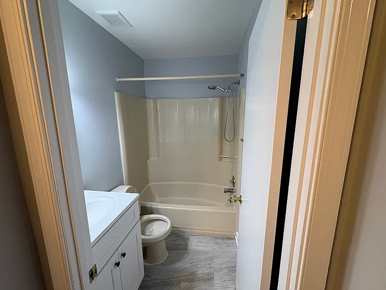 2510 Pond View Dr — Photo 10