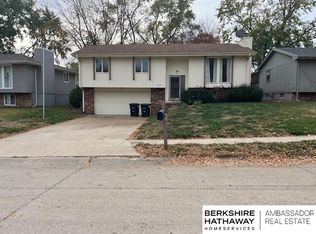 15931 Martha Cir, Omaha, NE 68130