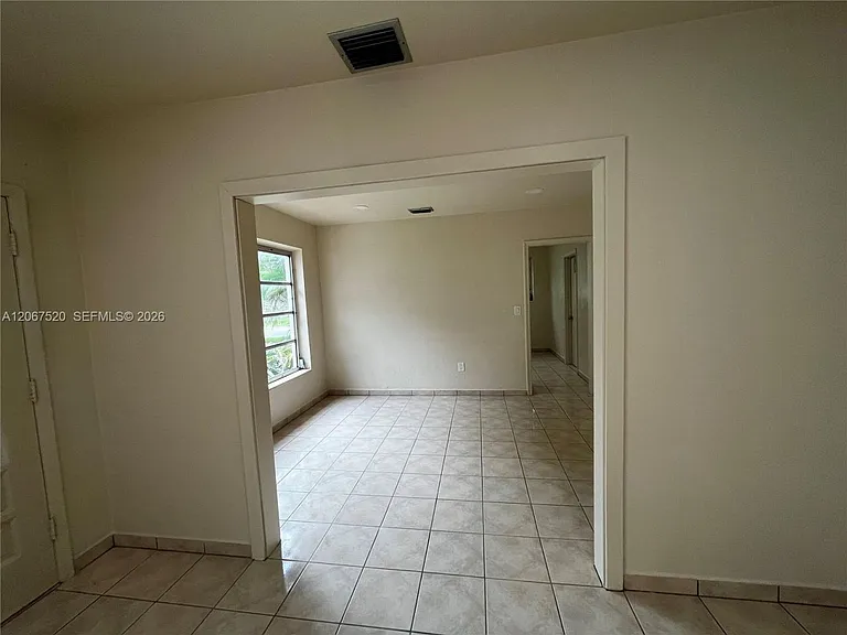 3351 SW 18th St #3351 — Photo 10