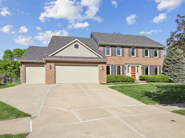 409 Stone Cir, West Des Moines, IA 50265