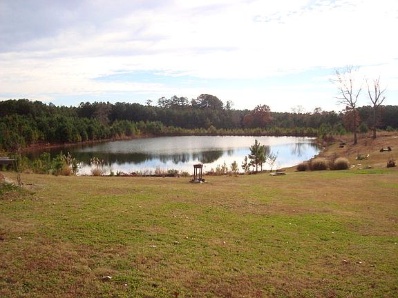 3rd image of 13 Westmoreland Lake Dr
