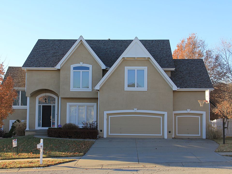 1st image of 1324 Huntington Dr