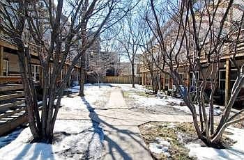 1st image of 1540 N Greenview Ave #C
