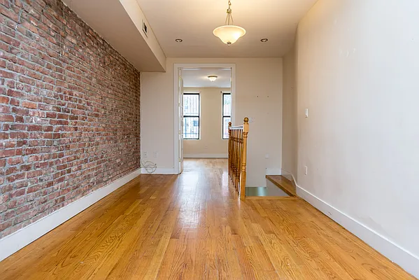Rented by Nooklyn NYC LLC | media 25